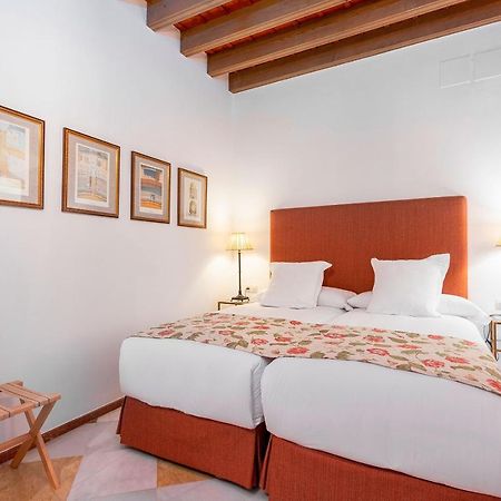 Genteel Home Campamento Seville Luaran gambar