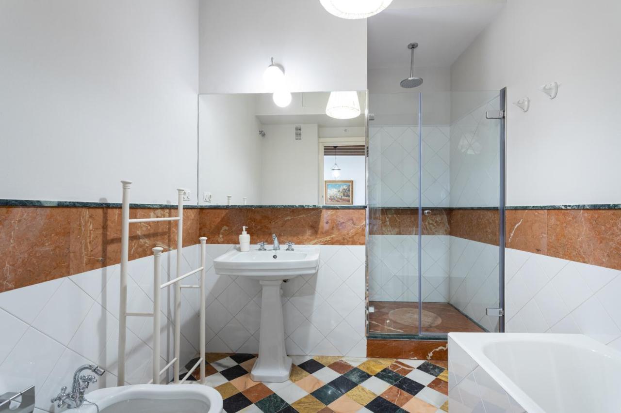 Genteel Home Campamento Seville Luaran gambar