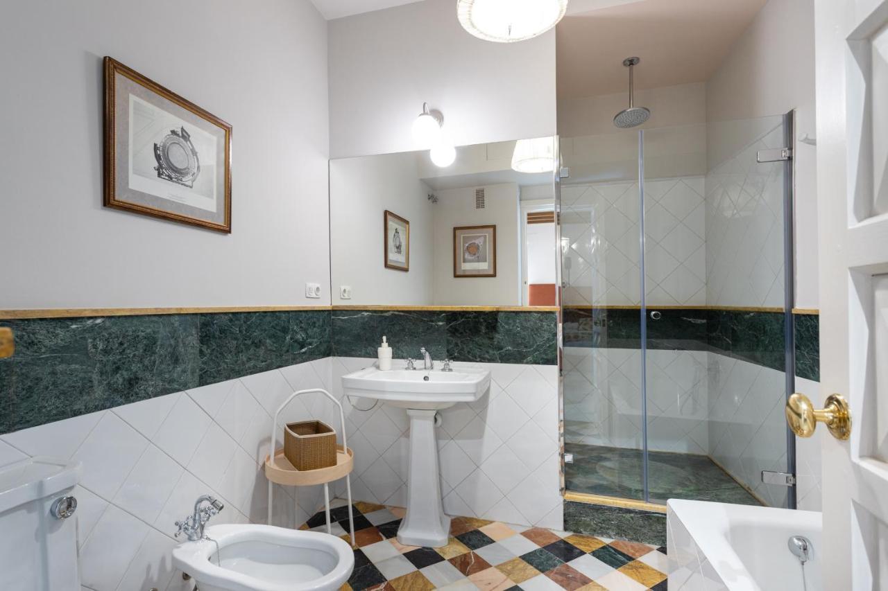 Genteel Home Campamento Seville Luaran gambar